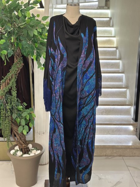 عباية جاكار لامع بنقشة مميزة