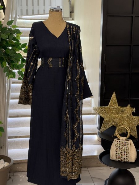 عباي مقصب بخيوط ذهبي