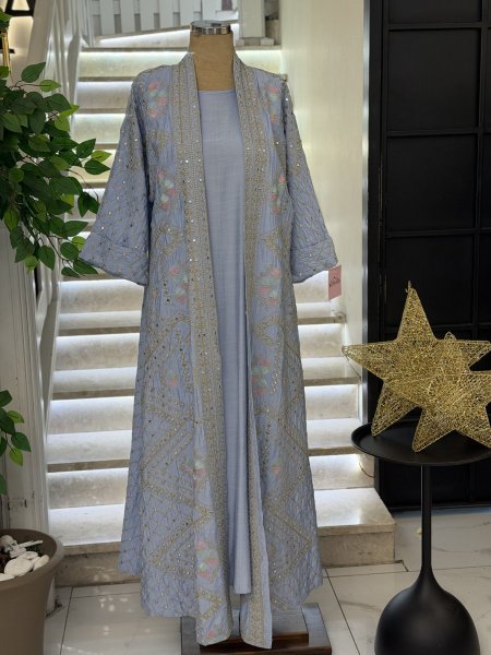 عباي كريب مجعد فاخر مع تطريز ترتر