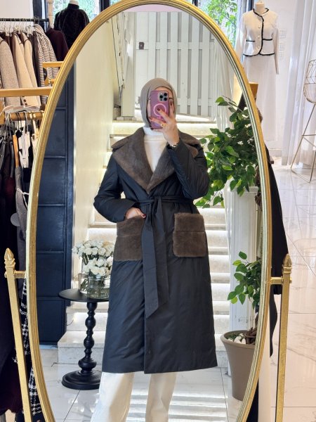 جاكيت نفخ باللون الاسود مع بني