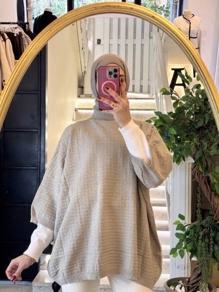 بلوزة صوف مقصب