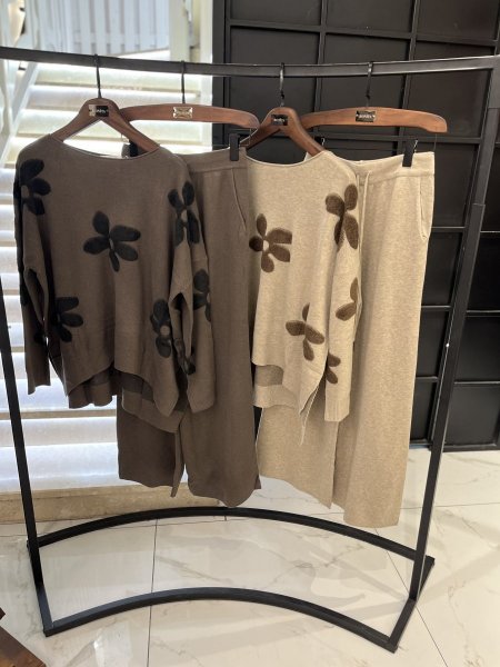 طقم صوف ناعم